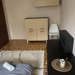 Monika House منزل للإقامة