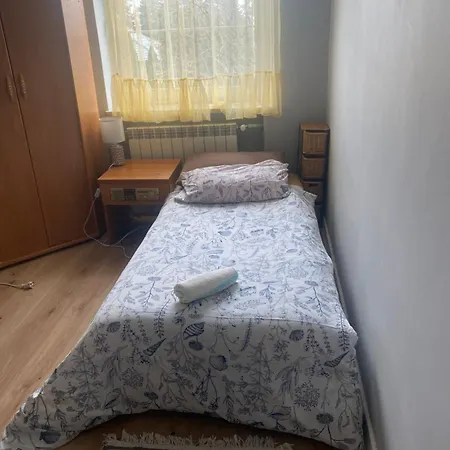 Monika House * وارسو